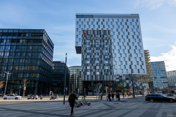 Comment l'Urbanisation Redéfinit Nos Systèmes Éducatifs : Une Révolution en Profondeur